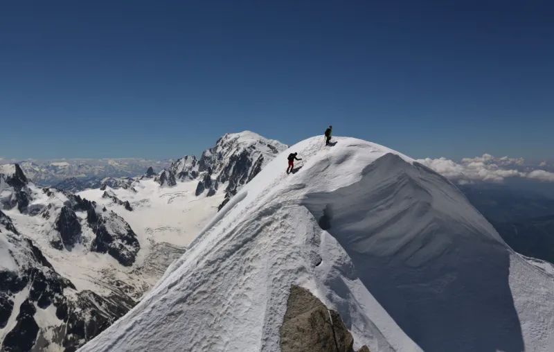 Vue sur l'Aiguille Verte et le couloir Whymper depuis la vallée de Chamonix