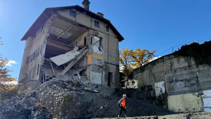 Travaux sur le Château de la Frasse