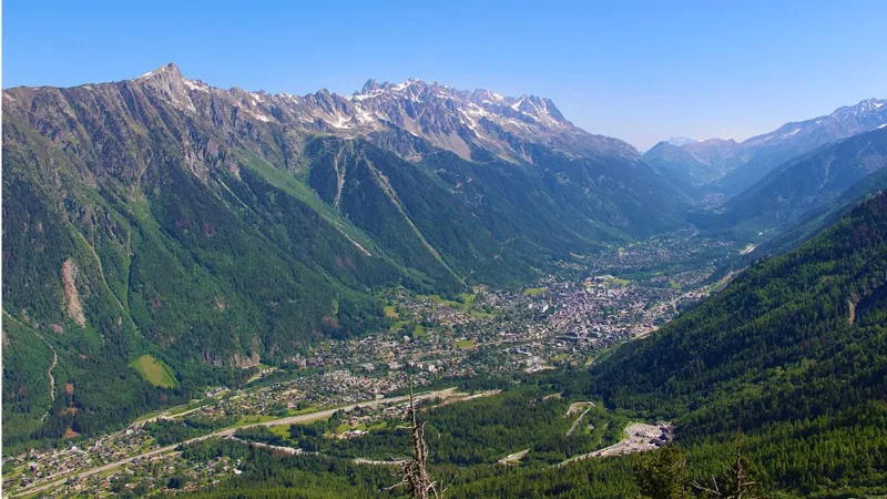 Pièces mécaniques de précision usinées dans une usine de la vallée de l'Arve