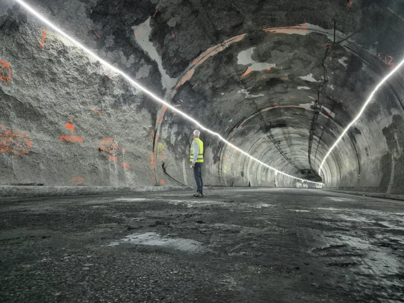 Entrée du tunnel du Vuache sur l'autoroute A40