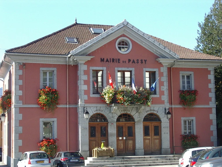 La mairie de Passy en Haute-Savoie, commune du Pays du Mont-Blanc