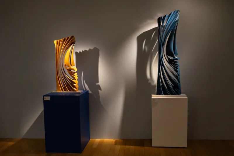 Sculptures monumentales en bois et en bronze signées Pierre Margara